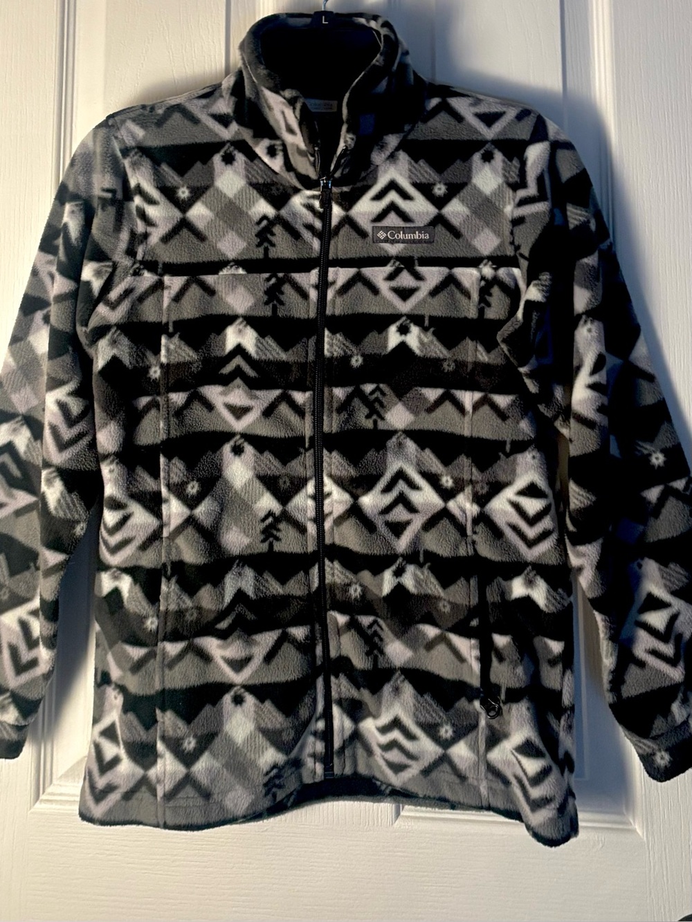 Columbia BLK/WHT Geometric Pattern Fleece Jacket. Unisex Youth/MED